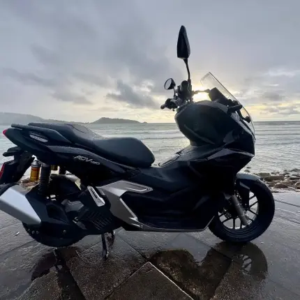 Rent a bike in Phuket: Honda ADV 160 (2025)